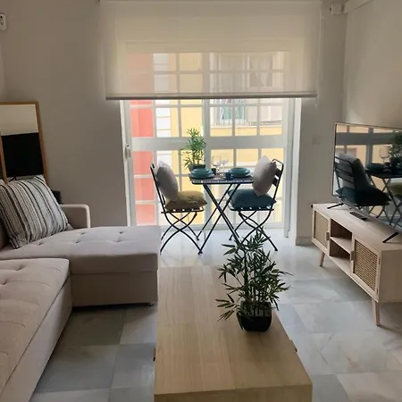 Victoria Apartment *